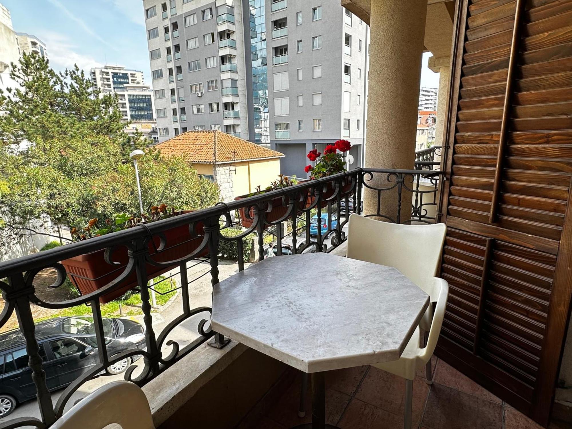 Central Hotel-בודווה מראה חיצוני תמונה