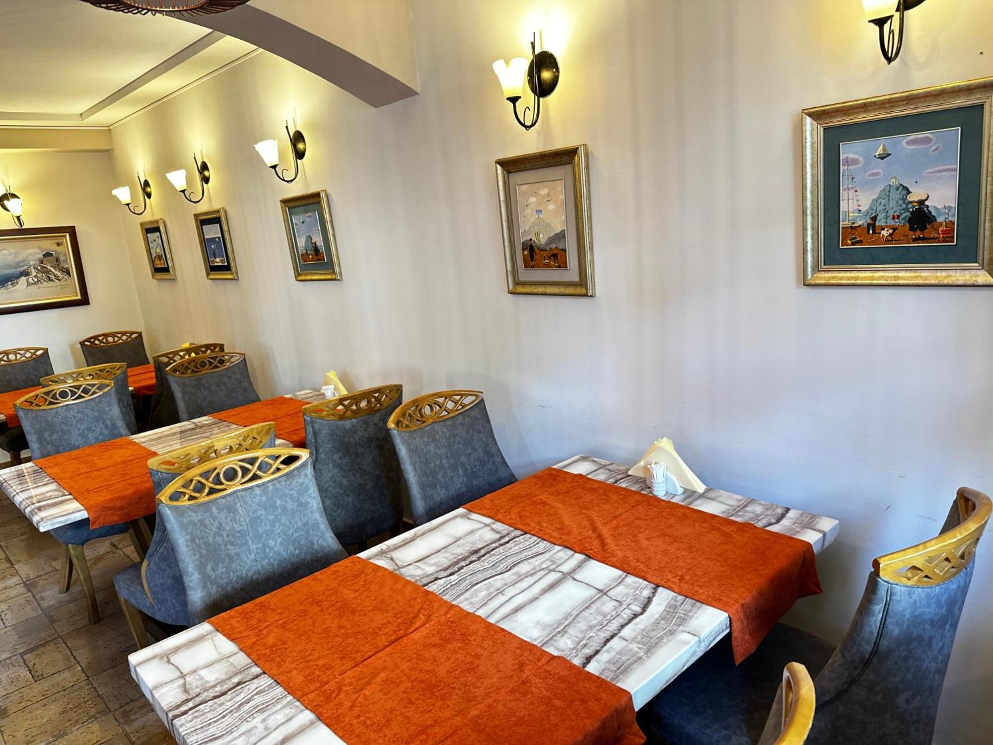 Central Hotel-בודווה מראה חיצוני תמונה