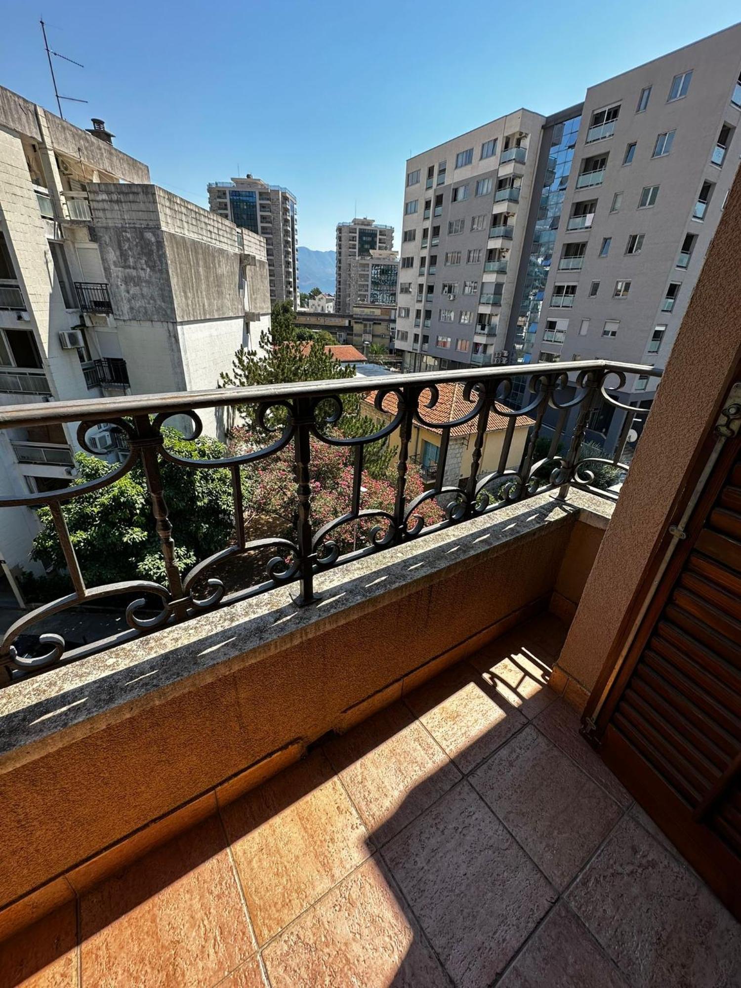 Central Hotel-בודווה מראה חיצוני תמונה